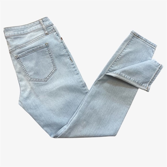 Old Navy Mid-Rise Super Skinny Jeans-Light Wash, Size 4 - Picture 1 of 9